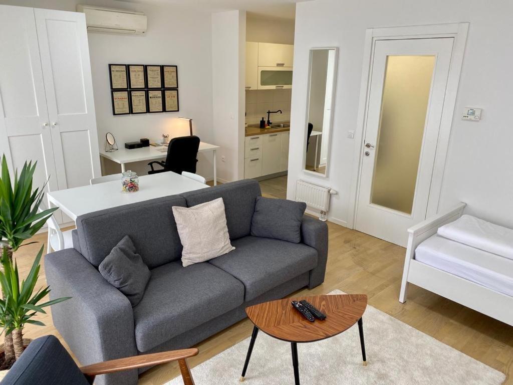 Apartment Onpoint 3 *